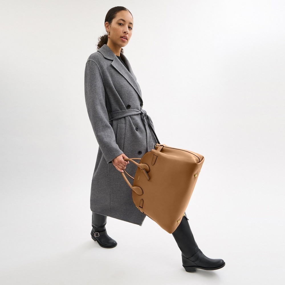 Coach Soft Empire Carryall Bag 40
Price is FIRM - Picture 8 of 11